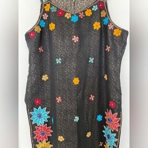Black short sleeve salwar suit. With matching chunni.